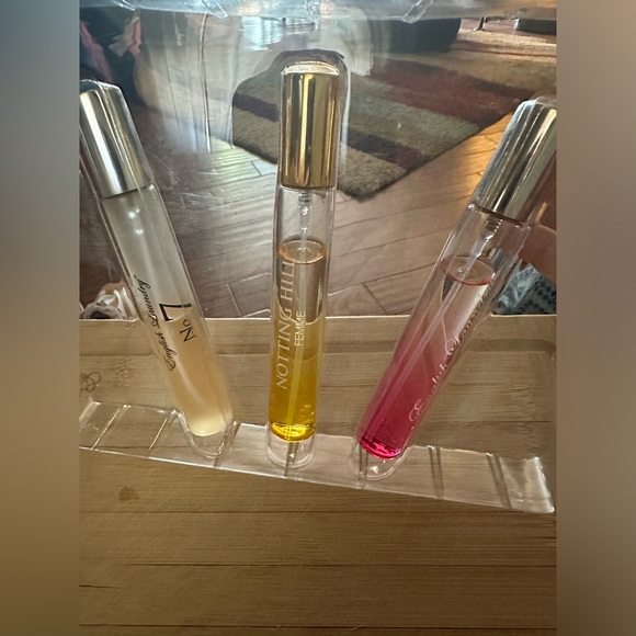 Comes with the box - #7, Notting Hill, and English Laundry - Picture 10 of 15